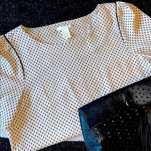 H&M Puffed Sleeve Top